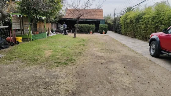 Casa Con Gran Terreno De 1.000 M2