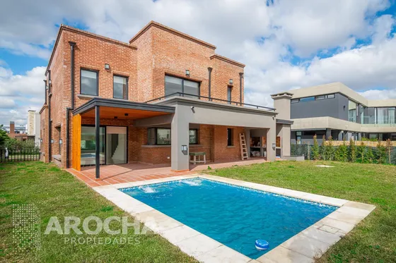 Casa A Estrenar En Venta 3d - Quilmes