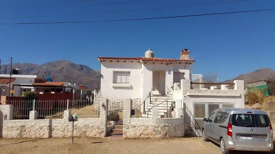 Casa Estilo Mediterráneo Con Vista Al Uritorco En Capilla Del Monte