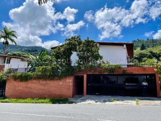407m2 De Terreno Y 350m2 De Construcción En Sorocaima Acogedora Casa, Cuenta Con Distintas Áreas Para El Disfrute Y Confort De Toda La Familia, Mls#24-12689