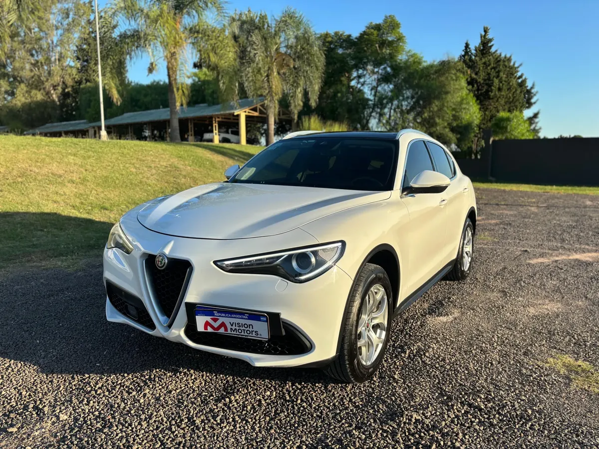 Alfa Romeo Stelvio 2.0 200 HP Distinctive Q4