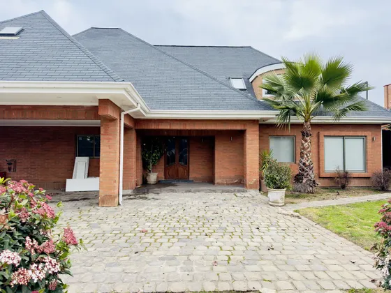 Exclusiva Casa En Venta