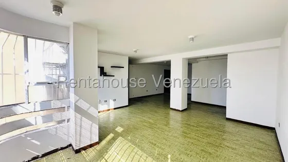 Daniela Linarez Vende Apartamentos En La Zona Centro Barquisimeto Con 128m2 3 Habitaciones 3 Baños Piso Medio Excelente Oportunidad De Inversion