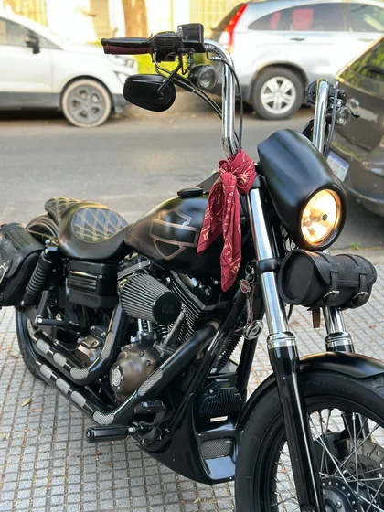 Harley Davidson Dyna Street Bob 2006