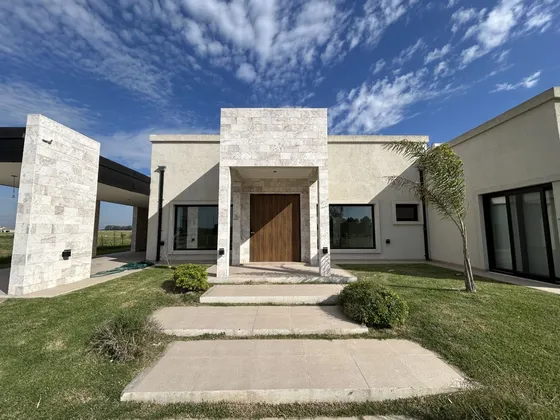 Venta Casa 5 Amb Estancia Villa Maria A Estrenar