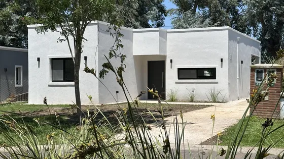 Venta Casa Barrio Cerrado San Ramon-pilar Del Este-losa Radiante-a Estrenar