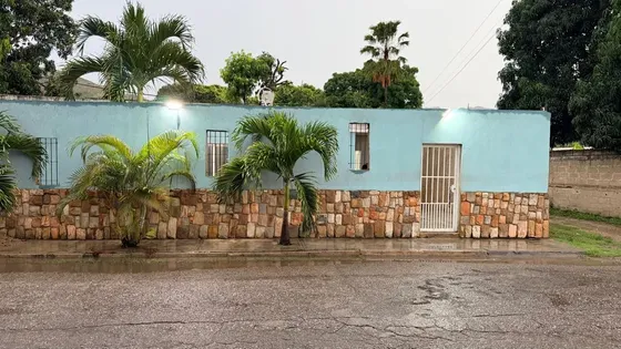 En Venta Bella Casa En Yagua Cerca A Via Principal Acepta Corto Financiamiento O Vehículo A Evaluar Condiciones Por Parte De Pago ,la Oportunidad De Tu Nuevo Hogar Espera Por Ti(hagamos Negocio