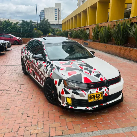 Volkswagen Jetta Vi 2.0 Gli