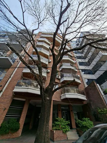 2 Ambientes Con Balcon Muy Bien Ubicado En Belgrano