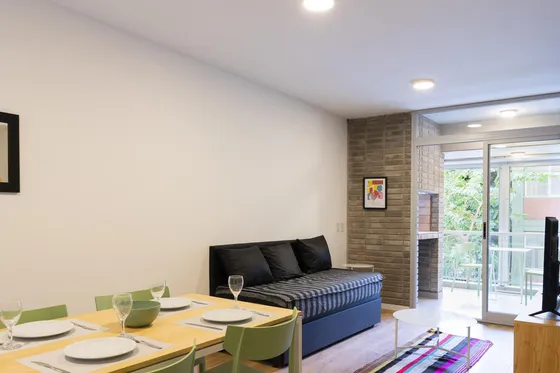 2 Ambientes Al Frente Con Patio Y Balcon Con Parrilla