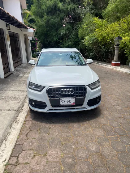 Audi Q3 2.0 Luxury 211hp At