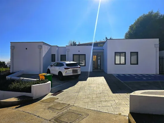 Arriendo Casa 4d &#43; Servicio 3b 5e &#43; Piscina, La Rein