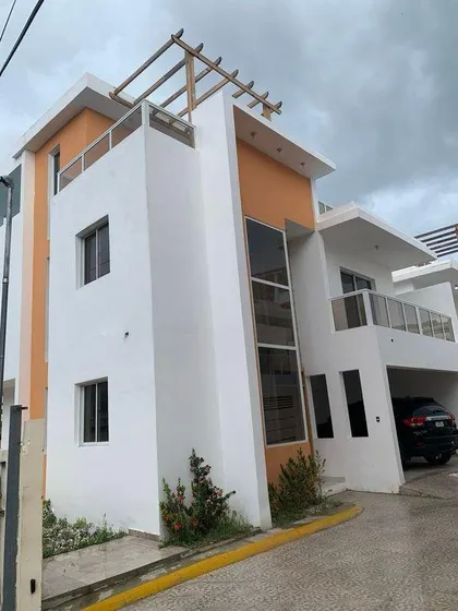 Proyecto Cerrado De Cuatro Casas Prado Oriental, Santo Domingo Este.