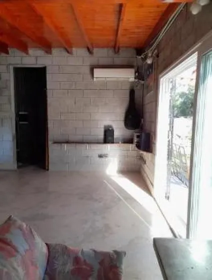 Casa En Venta - 2 Dormitorios 1 Baño - Cochera - 675mts2 - La Reja