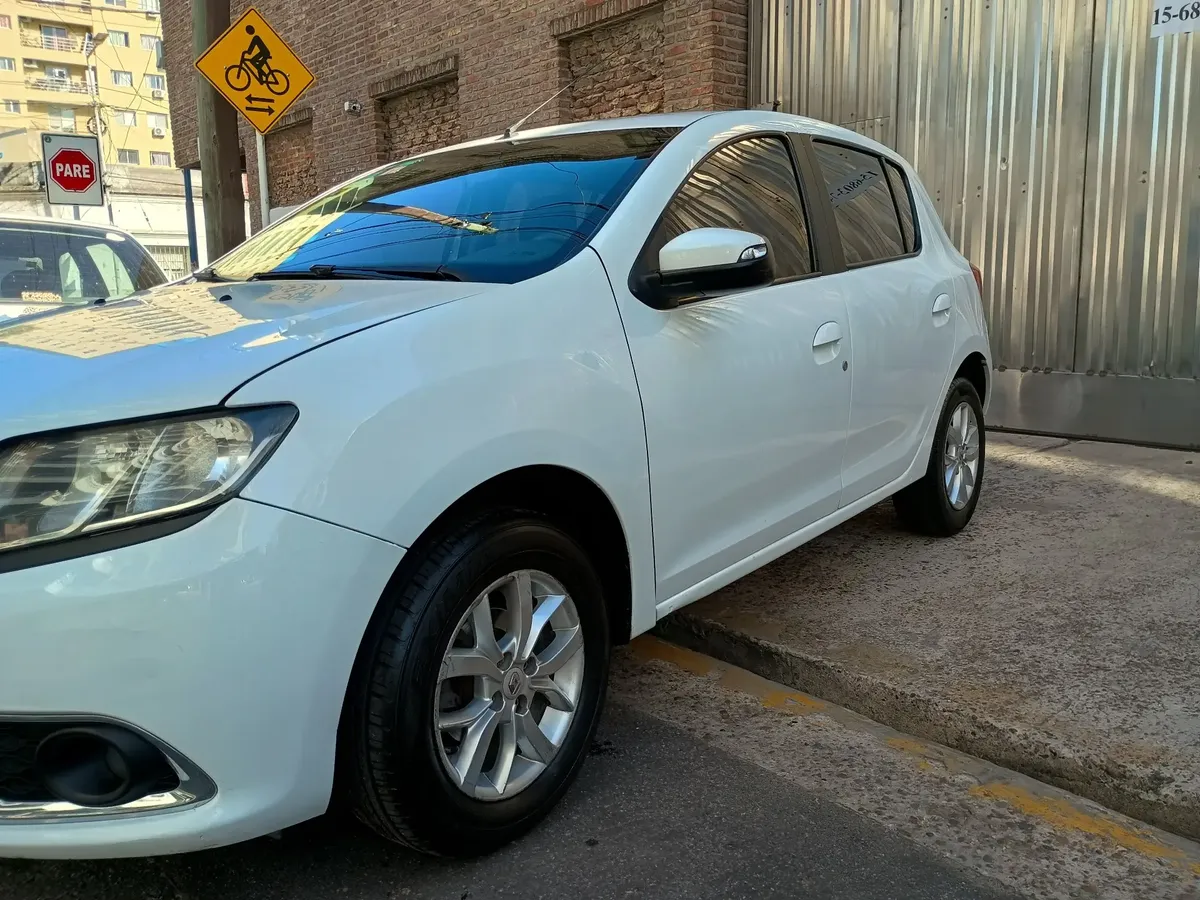 Renault Sandero 1.6 Privilege 105cv