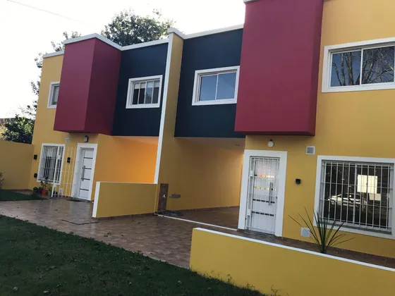Dúplex En Venta - 3 Dormitorios 1 Baño - 100mts2 - Santa Teresita