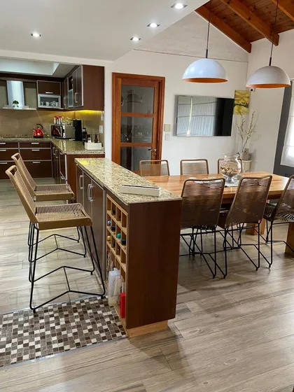 Casa En Venta - 2 Dormitorios 2 Baños - General Rodríguez
