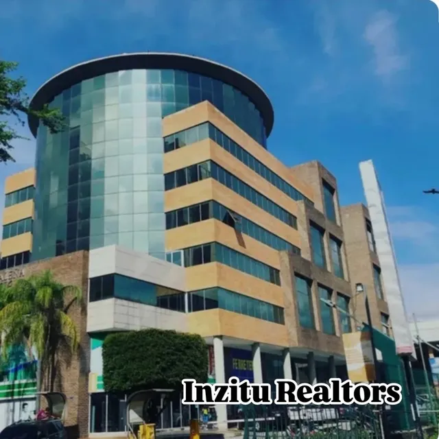 Leandro Araque Inzitu Realtors Presenta  Nueva Captación Alquiler De Oficina Amoblada Y Equipada