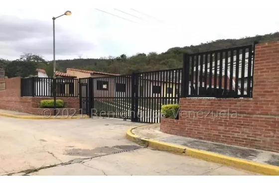 Lomas De La Hacienda Sector El Pinar San Diego Casa En Venta 3hab, 2baños, Estacionamiento Techado. Bb1,
