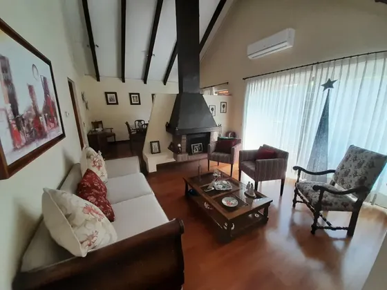 Casa En Venta En La Reina