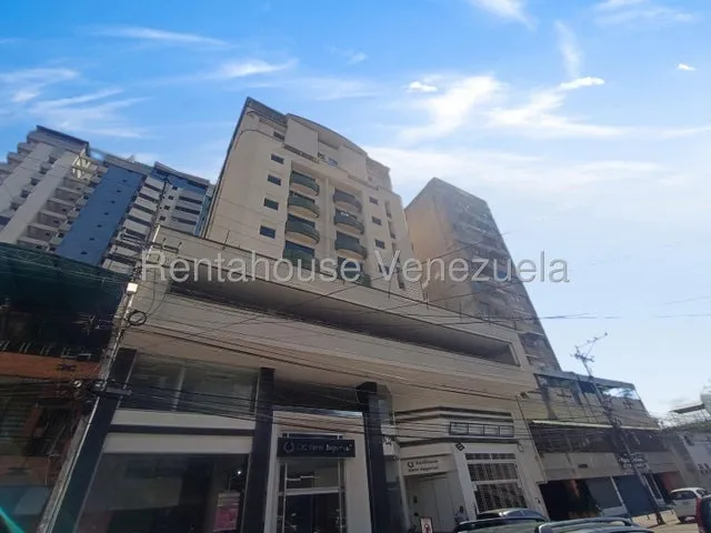 En Venta Apartamento En El Centro De Maracay Con Opción A Financiamiento 25-21796 Hp