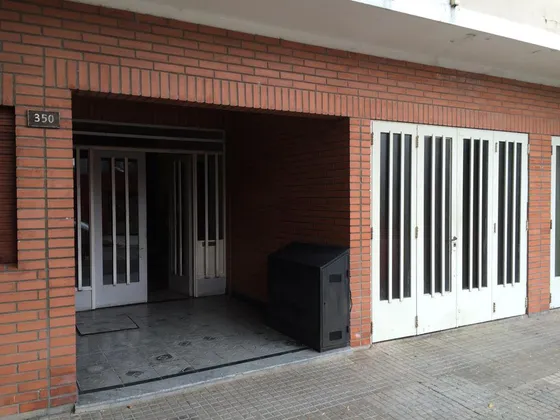 Cochera En Venta  - 16mts2 - Tolosa