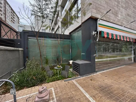 Arrienda Local 149 M2 Con Terraza En Av. Pedro De Valdivia