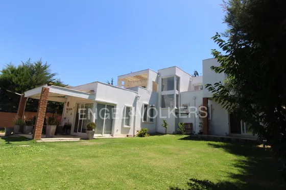 Casa En Cima De Nogales