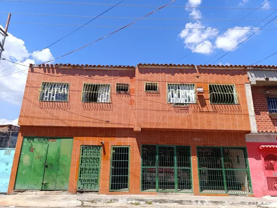 Casa En Santa Rosa, Valencia. Sector Los Goajiros. (sadrib-05)