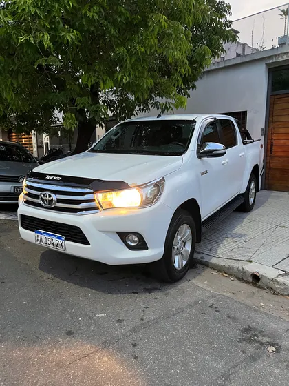 Toyota Hilux Pick-up 2.8 Cd Srv 177cv 4x4