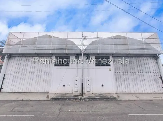 Dalisa Bigott Alquila Galpón Industrial En El Centro De Barquisimeto | 500 M² | Oficinas | Mezzanina | Tanques Subterráneos | #25-20252