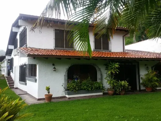 Casa En Venta El Hatillo 22-4835 Ac