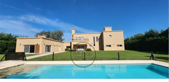 Importante Casa En Venta Santa Irene Comarcas De Luján