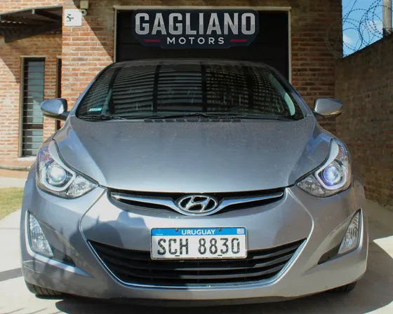 Hyundai Elantra 1.8 Gls 6at Seguridad Premium