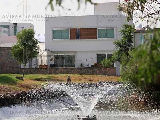 Casa En Venta En Real Del Bosque, Corregidora, Qro. Cgc037