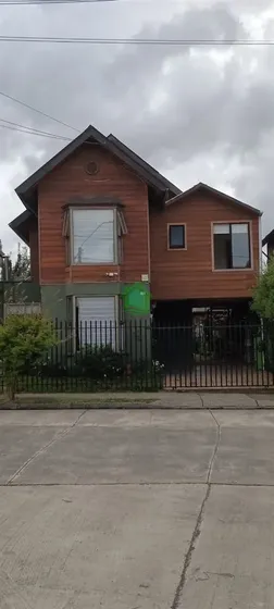 Casa En Arriendo De 3 Dorm. En Valdivia