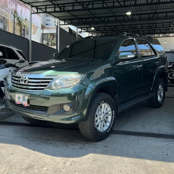 Toyota Fortuner 1gr