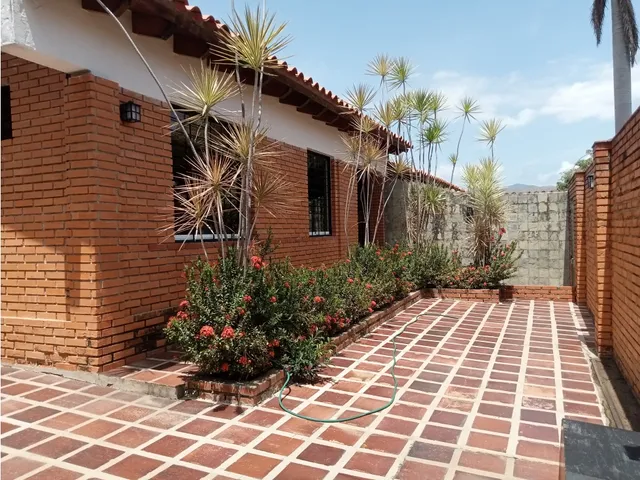 Se Vende Casa En El Trigal Norte Calle Cerrada