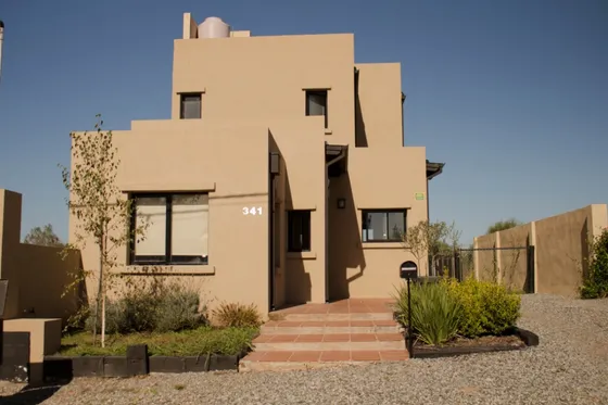 Casa En Venta De 3 Dormitorios - Zona Punto Tandil 