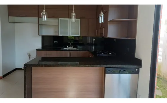 Casa Unifamiliar En Venta En La Ceja, Unidad Cerrada