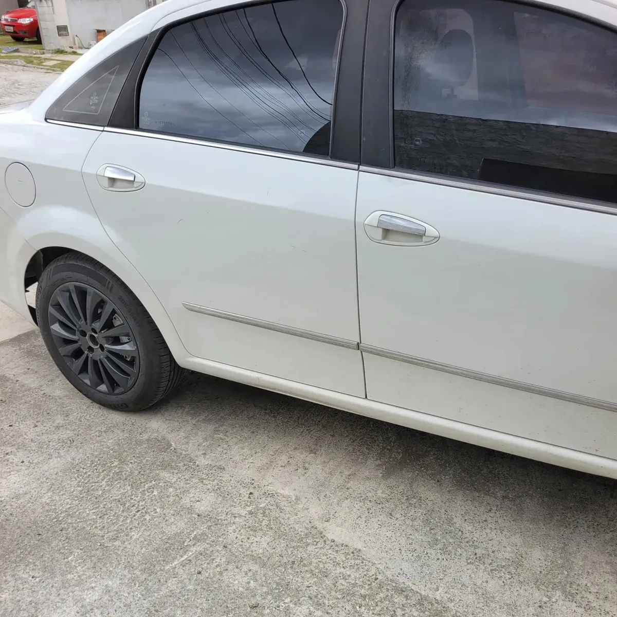 Fiat Linea 1.8 16v Absolute Flex Dualogic 4p