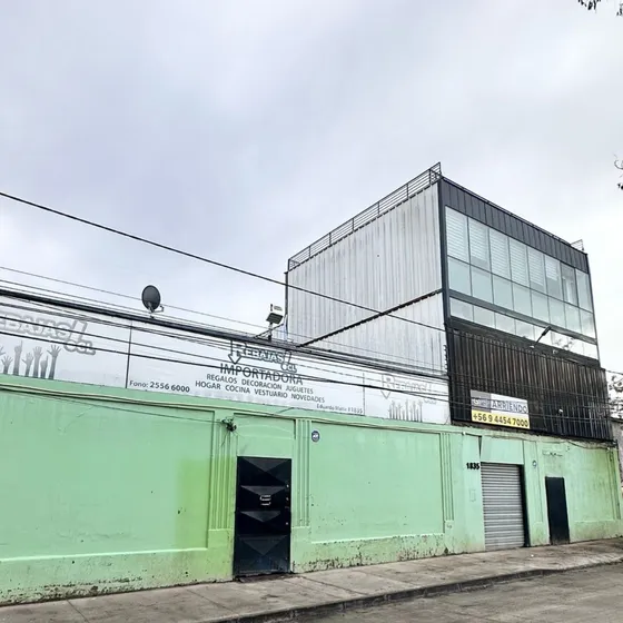 Local Bodegas Oficinas Estacionamientos 1160mt2 Santiago