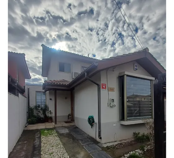 Casa 3 Domitorios Principal En Suite, Piscina Y Quincho. 