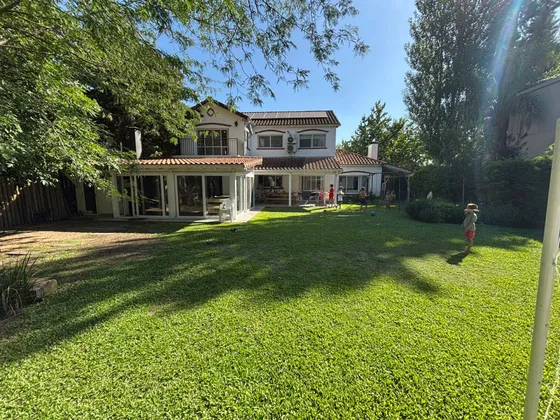Casa En Alquiler Barrio Los Berros