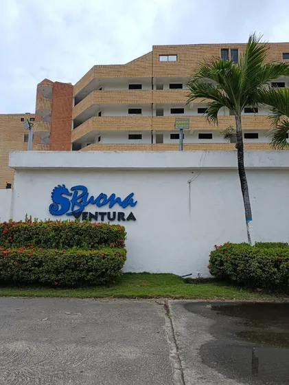 En Venta Apartamento En El Conjunto Buonaventura Suites, Boca De Aroa  - Estado Falcón / Emer.