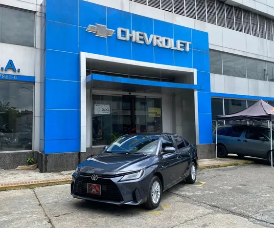 Toyota Yaris Automatico