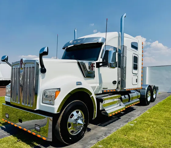 Tractocamión Kenworth W990 2020