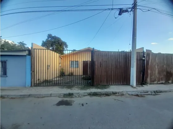 Se Arrienda Loft En Paradero 10 De La Cruz.