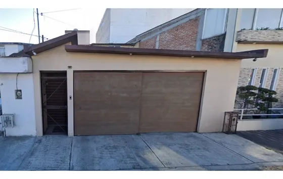 Casa En Remate En Guadalupe, F-962