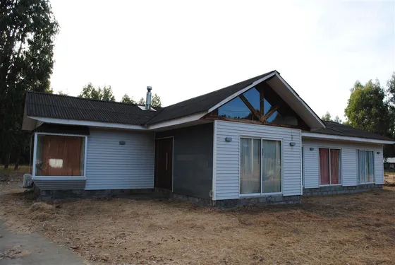 Casa En Venta De 5 Dorm. En Quilleco